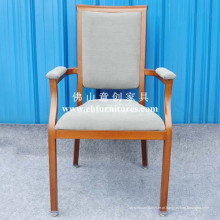 Cadeira de madeira imitada com confortável Armrest grossa (YC-E65-04)